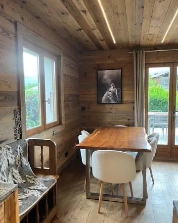木屋 Taiga Face Au Montblanc Et A 7min De Megeve 孔布卢